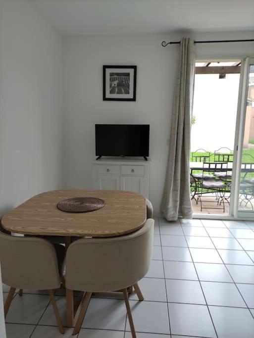 La Provencale Appartement Saint-Saturnin-lès-Avignon Buitenkant foto