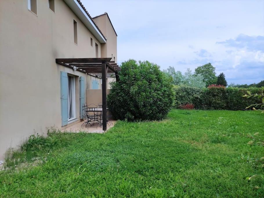 La Provencale Appartement Saint-Saturnin-lès-Avignon Buitenkant foto