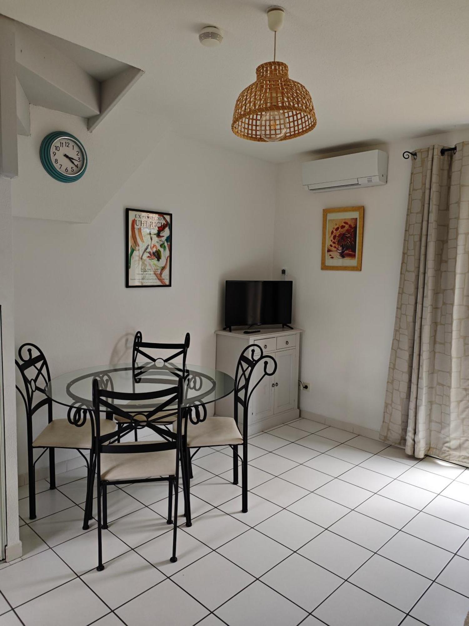 La Provencale Appartement Saint-Saturnin-lès-Avignon Buitenkant foto